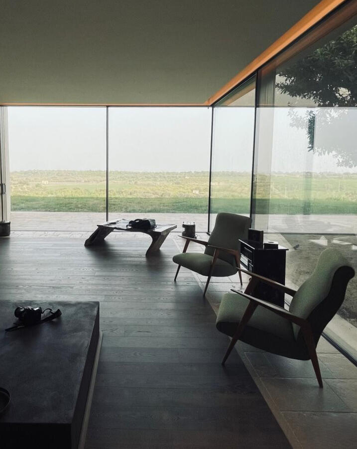 Contemporary Sicilian villa in Noto with large windows and minimalist interior design